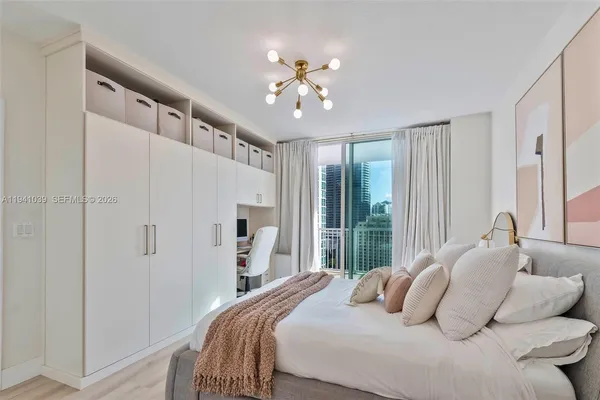 $449,000 | 1250 South Miami Avenue, Unit 2212, Miami, FL 33130