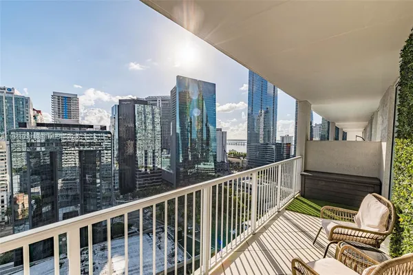 $449,000 | 1250 South Miami Avenue, Unit 2212, Miami, FL 33130