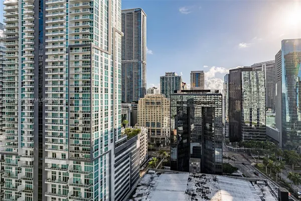 $449,000 | 1250 South Miami Avenue, Unit 2212, Miami, FL 33130