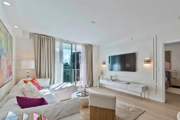 $449,000 | 1250 South Miami Avenue, Unit 2212, Miami, FL 33130