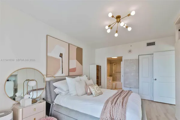 $449,000 | 1250 South Miami Avenue, Unit 2212, Miami, FL 33130