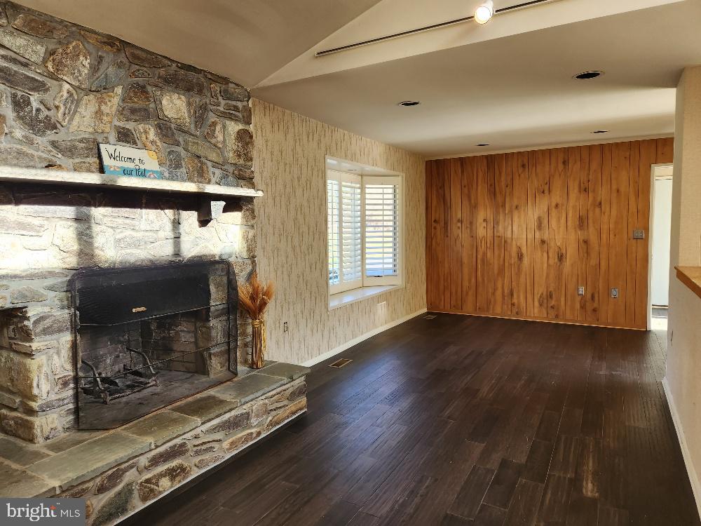 8410 Hawkins Creamery Road Gaithersburg, MD 20882 - Photo 15 of 43
