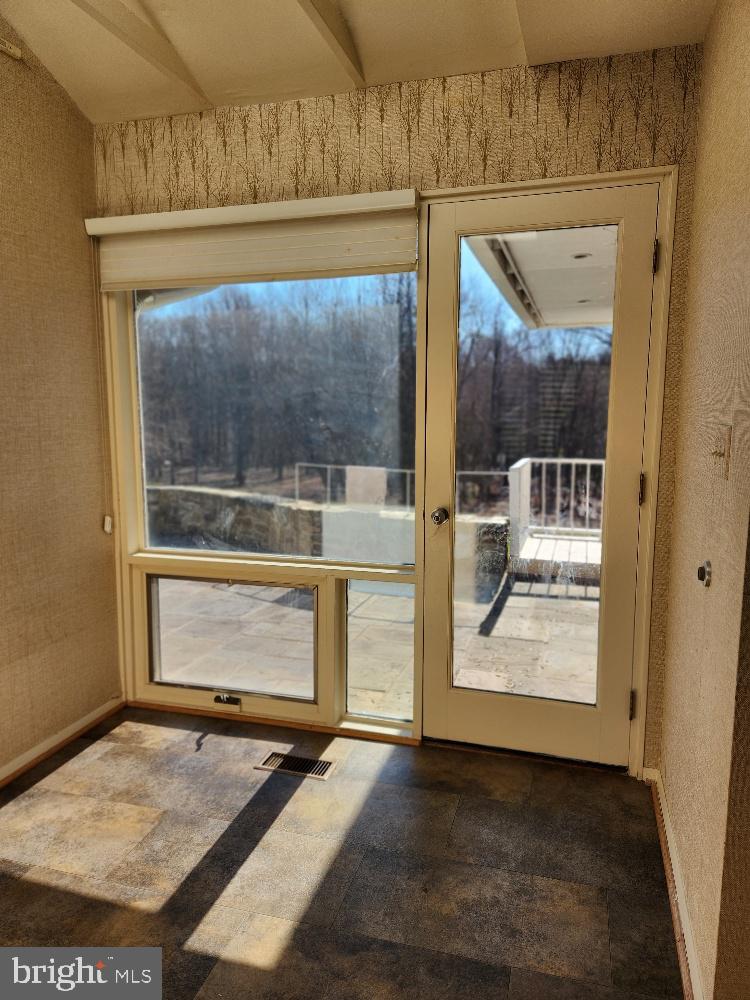 8410 Hawkins Creamery Road Gaithersburg, MD 20882 - Photo 32 of 43