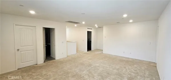 $3,300 | 6344 Gold Finch Way, Fontana, CA 92336