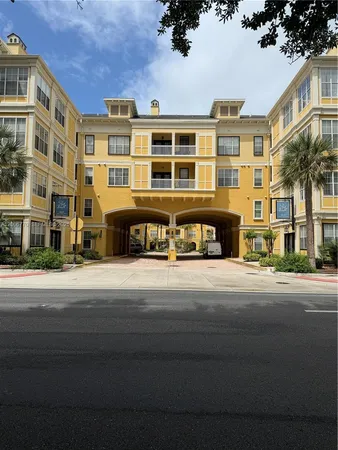 $1,590 | 860 North Orange Avenue, Unit 258, Orlando, FL 32801