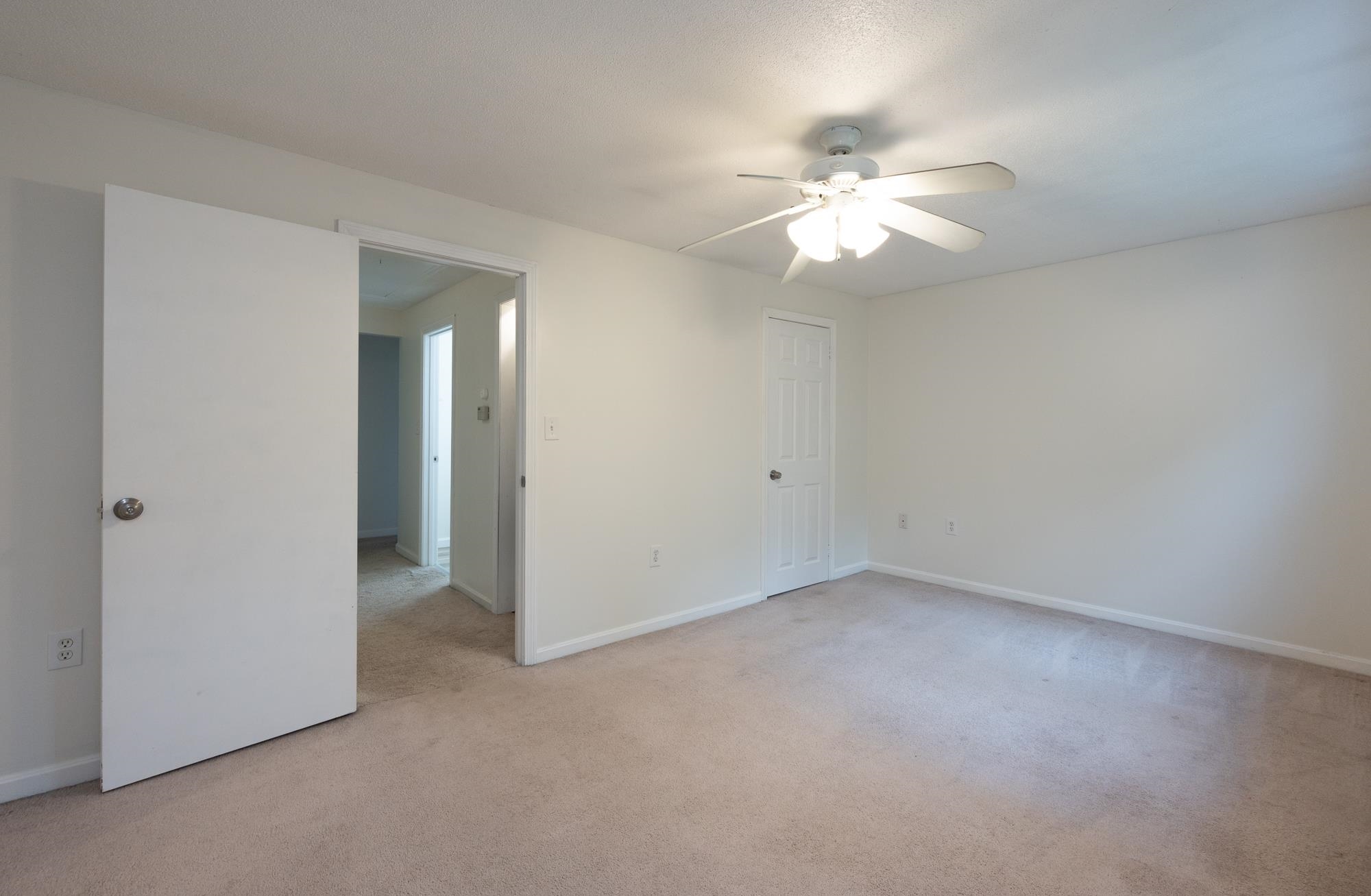 31 South Avenue, Unit L Derry, NH 03038 - Photo 24 of 27