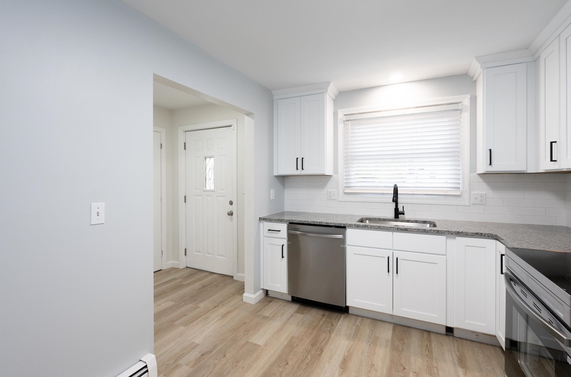 31 South Avenue, Unit L Derry, NH 03038 - Photo 7 of 27