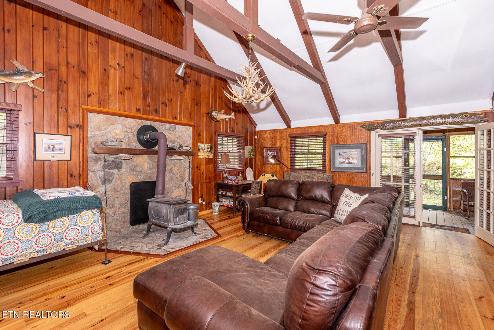 6806 Walnut Loop Road Townsend, TN 37882 - Photo 13 of 40 _DSC8831