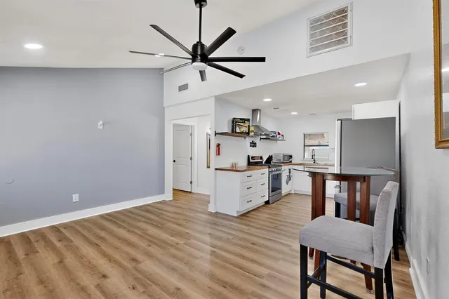 $2,200 | 4214 Falls Drive, Dallas, TX 75211