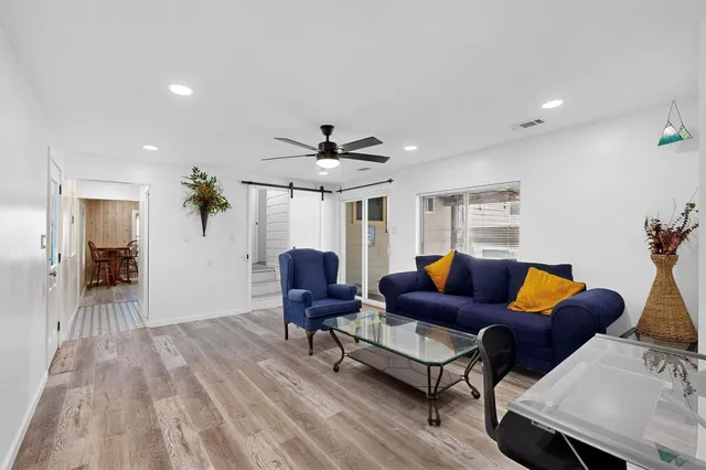 $2,200 | 4214 Falls Drive, Dallas, TX 75211