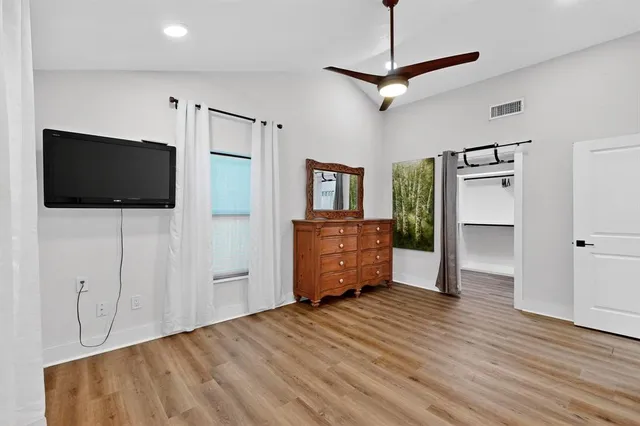 $2,200 | 4214 Falls Drive, Dallas, TX 75211