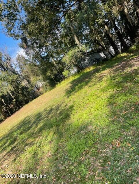 10555 Rutgers Road Jacksonville, FL 32218 - Photo 4 of 23 Large backyard