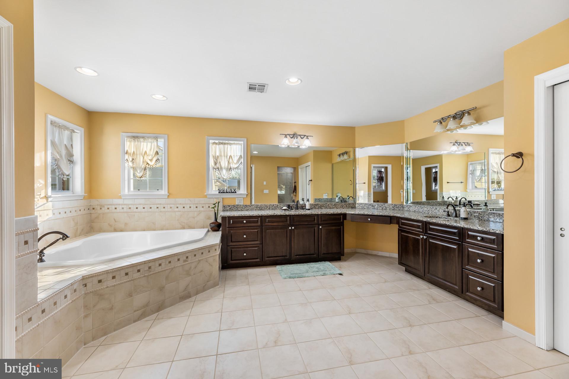 2 Sapphire Road Robbinsville, NJ 08691 - Photo 15 of 24 Gallery Image 15