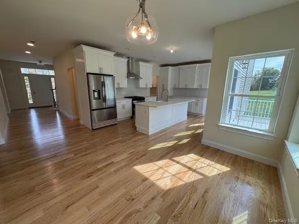 $1,200,000 | 8 Jefferson Avenue, New Windsor, NY 12553