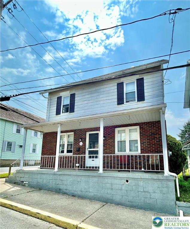 102 Garibaldi Avenue Roseto, PA 18013 - Photo 2 of 25
