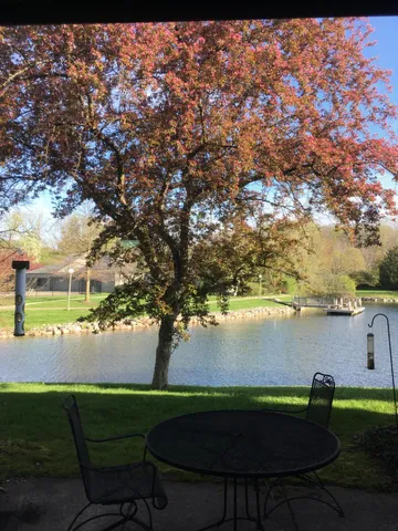 $300,000 | 624 Peninsula Court, Ann Arbor, MI 48105