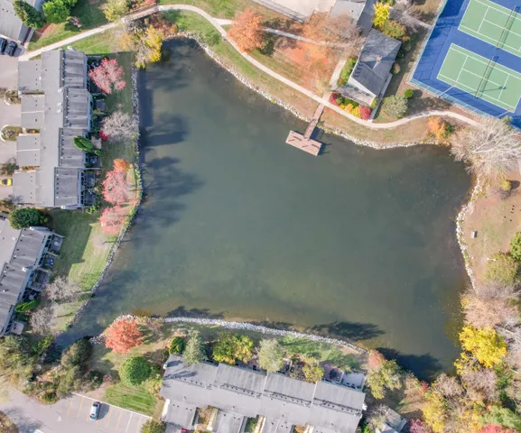 $300,000 | 624 Peninsula Court, Ann Arbor, MI 48105