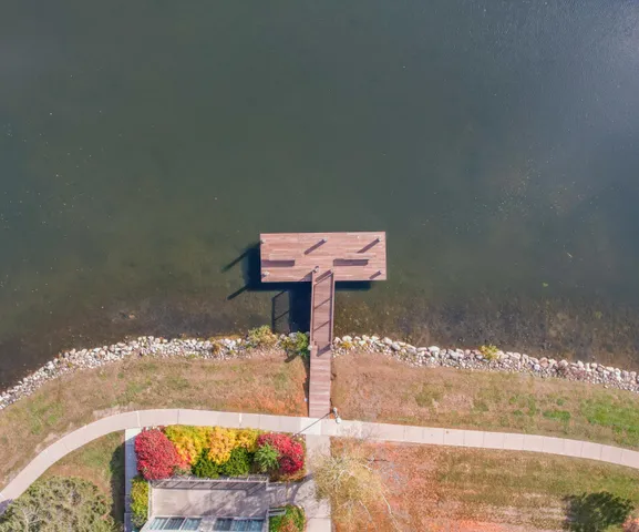 $300,000 | 624 Peninsula Court, Ann Arbor, MI 48105