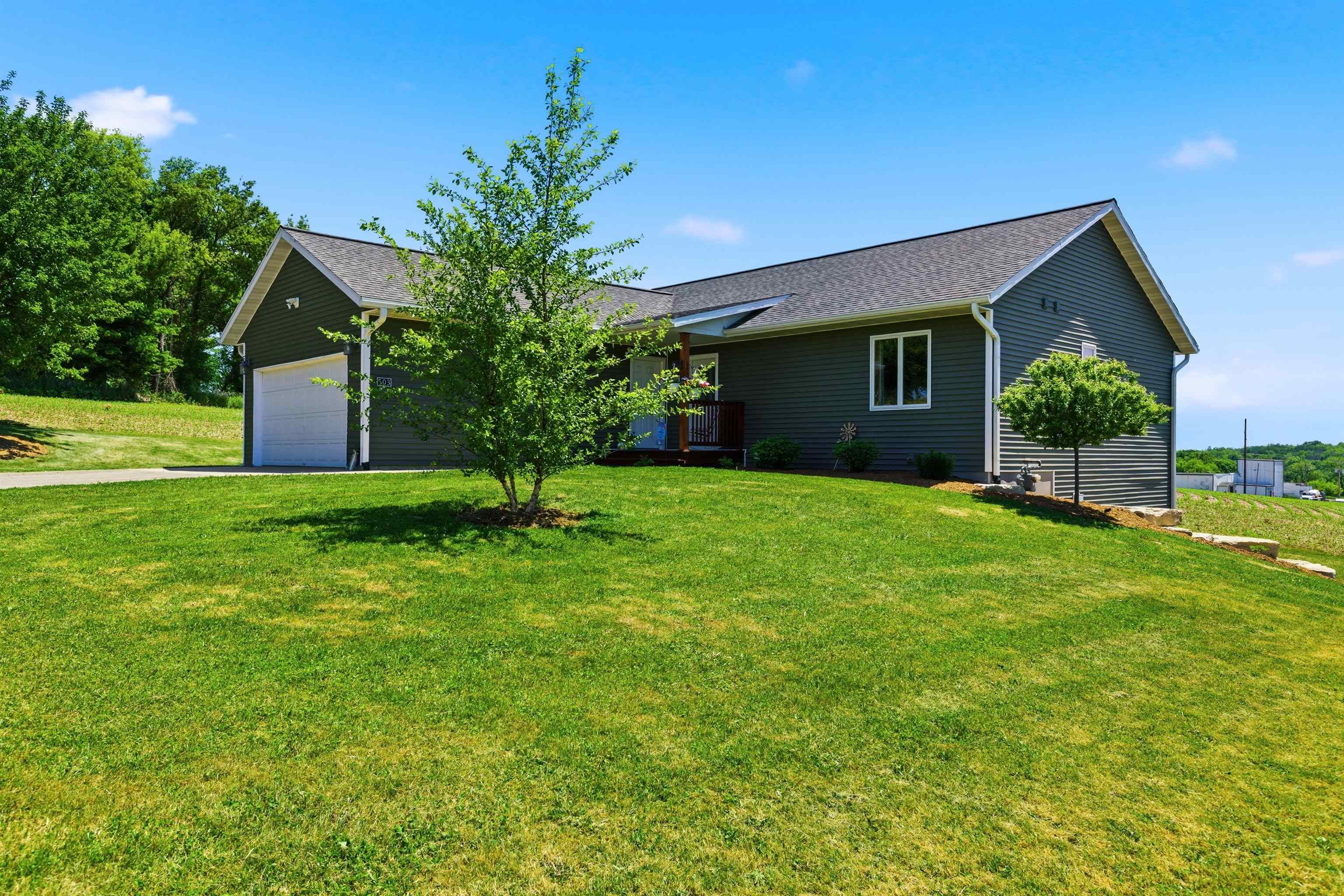 503 North Bennett Road Dodgeville, WI 53533 - Photo 4 of 44