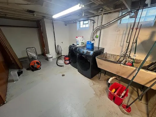 $275,000 | 23710 Edward Street, Dearborn, MI 48128