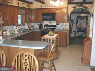 27 Petty Ridge Road Hamilton, NJ 08620 - Photo 2 of 6