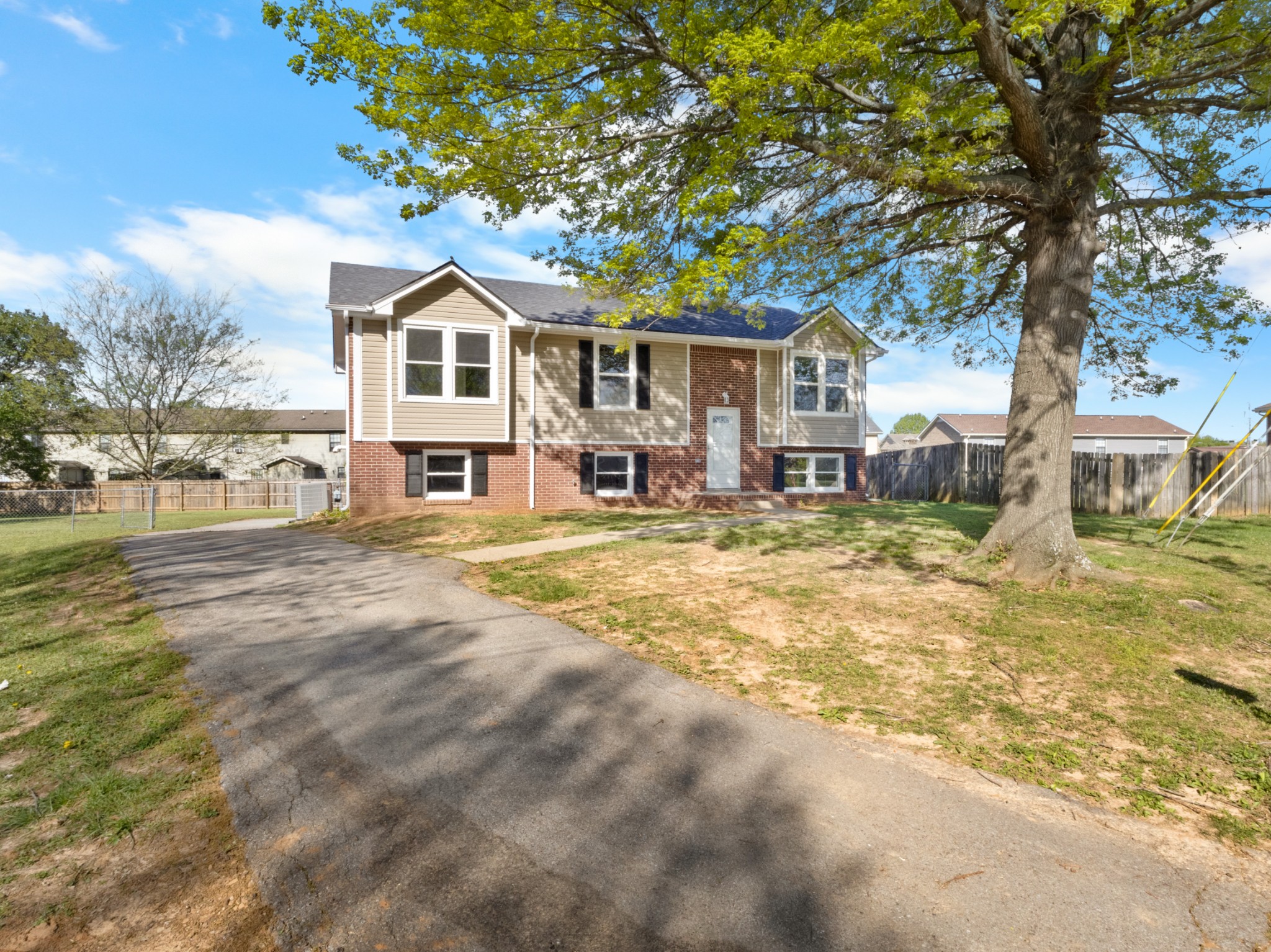 302 Windrush Drive Clarksville, TN 37042 - Photo 5 of 36