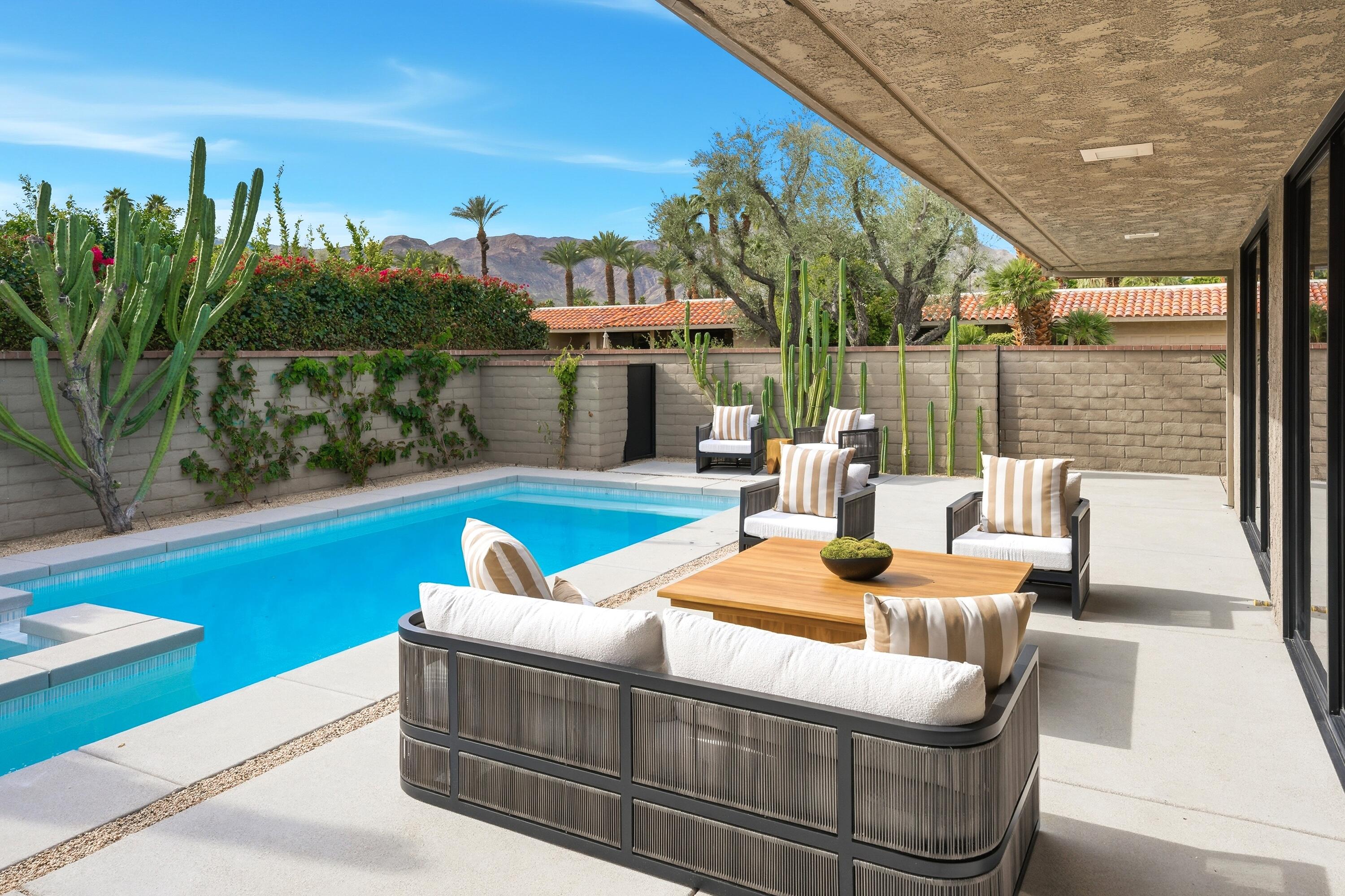 14 Rutgers Court Rancho Mirage, CA 92270 - Photo 12 of 59 a outdoor view with a sitting space