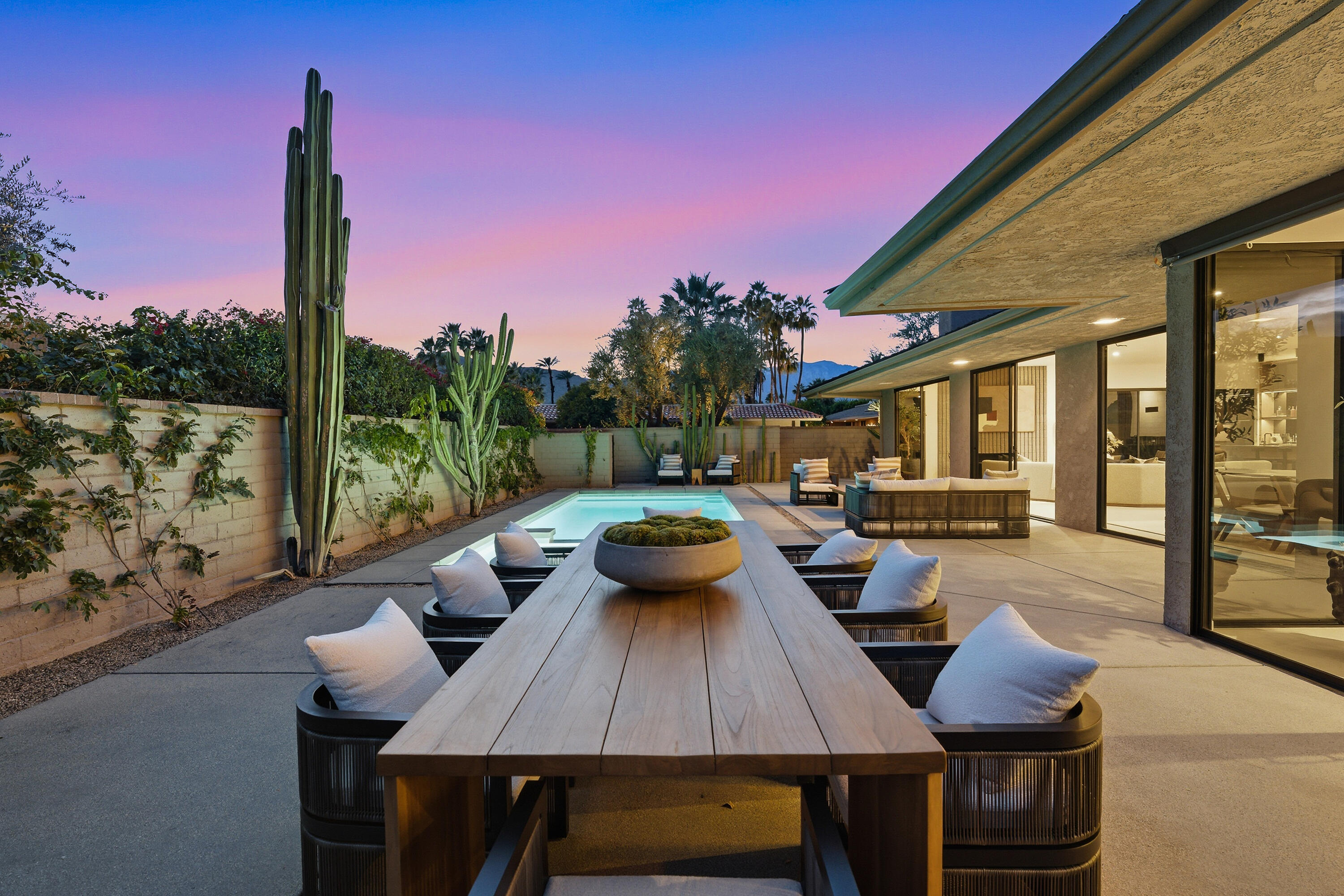 14 Rutgers Court Rancho Mirage, CA 92270 - Photo 3 of 59 a view of balcony with couch