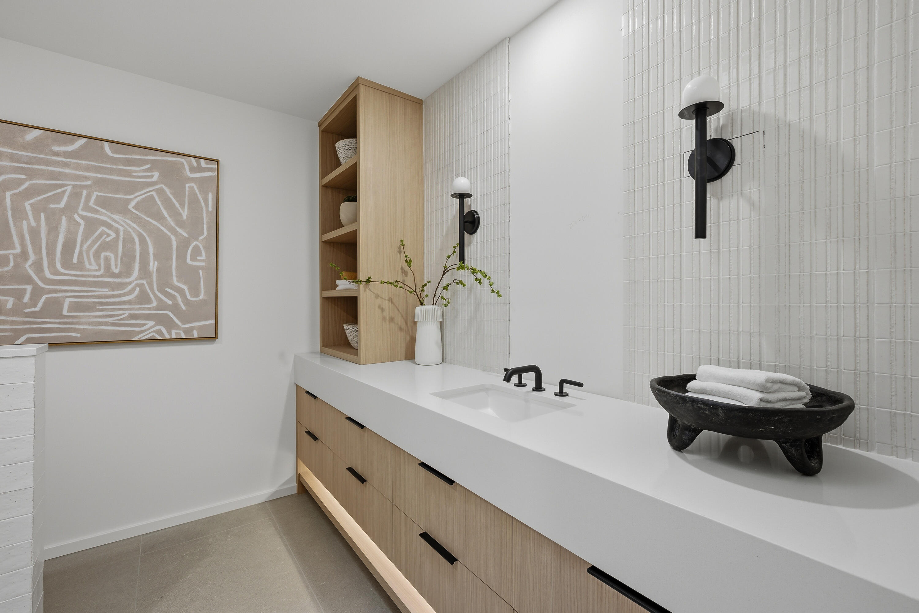 14 Rutgers Court Rancho Mirage, CA 92270 - Photo 57 of 59 a bathroom with a sink and a mirror