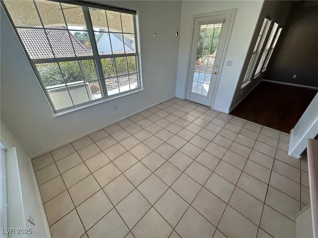 $2,500 | 5001 Palm View Drive, Las Vegas, NV 89130