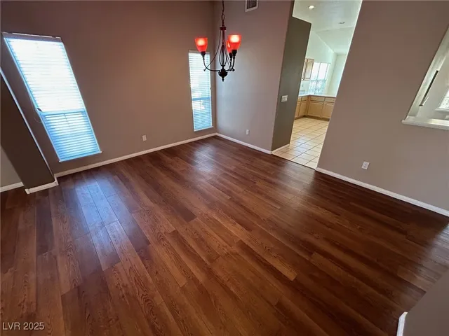 $2,500 | 5001 Palm View Drive, Las Vegas, NV 89130