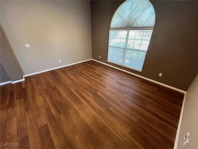 $2,500 | 5001 Palm View Drive, Las Vegas, NV 89130