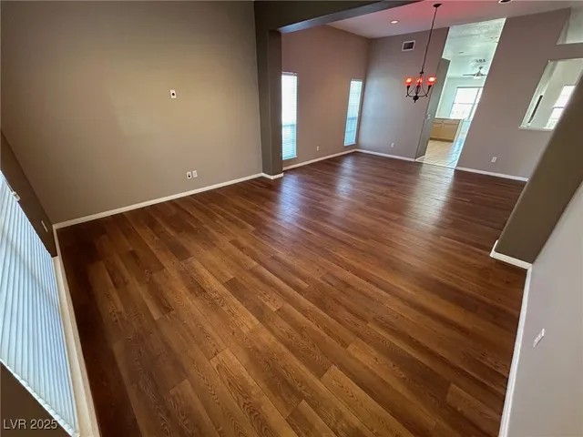 $2,500 | 5001 Palm View Drive, Las Vegas, NV 89130