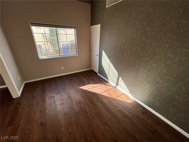 $2,500 | 5001 Palm View Drive, Las Vegas, NV 89130