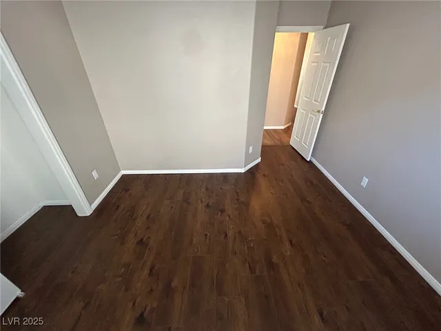 $2,500 | 5001 Palm View Drive, Las Vegas, NV 89130