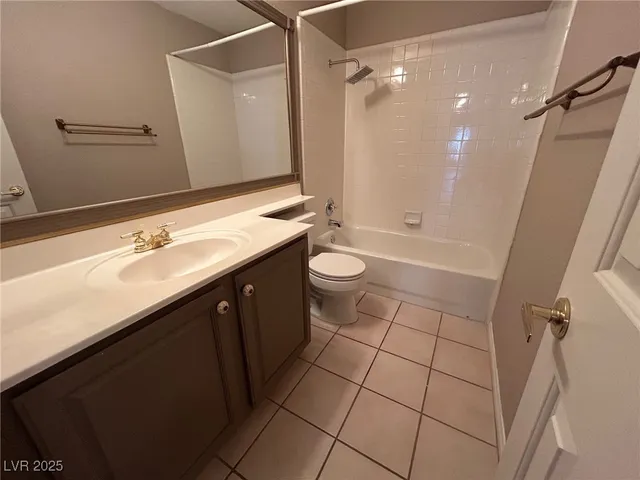 $2,500 | 5001 Palm View Drive, Las Vegas, NV 89130