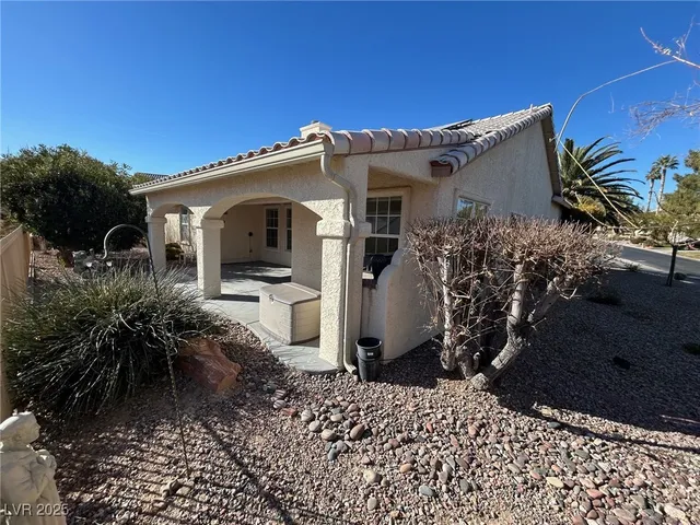 $2,500 | 5001 Palm View Drive, Las Vegas, NV 89130