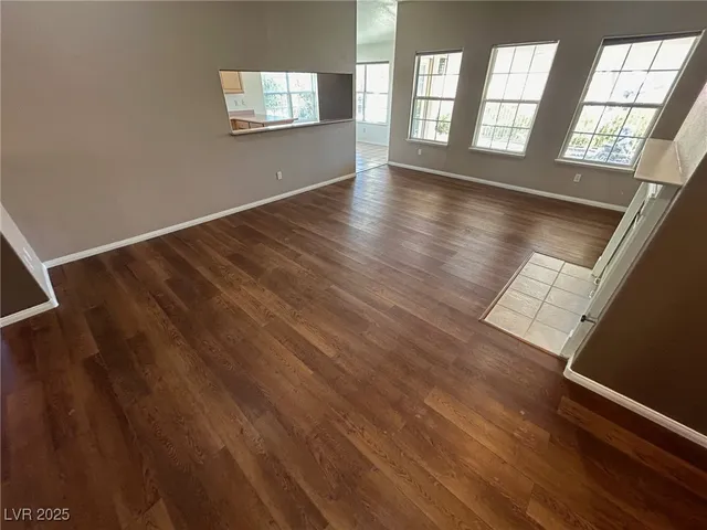 $2,500 | 5001 Palm View Drive, Las Vegas, NV 89130