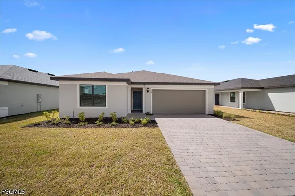 $2,000 | 270 Silent Lk Drive, Lehigh Acres, FL 33974
