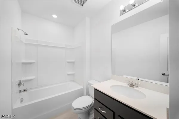 $2,000 | 270 Silent Lk Drive, Lehigh Acres, FL 33974