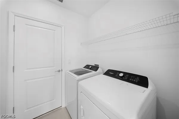 $2,000 | 270 Silent Lk Drive, Lehigh Acres, FL 33974