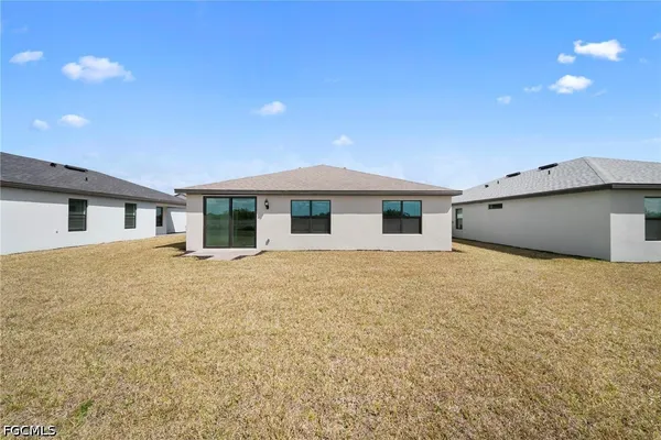 $2,000 | 270 Silent Lk Drive, Lehigh Acres, FL 33974