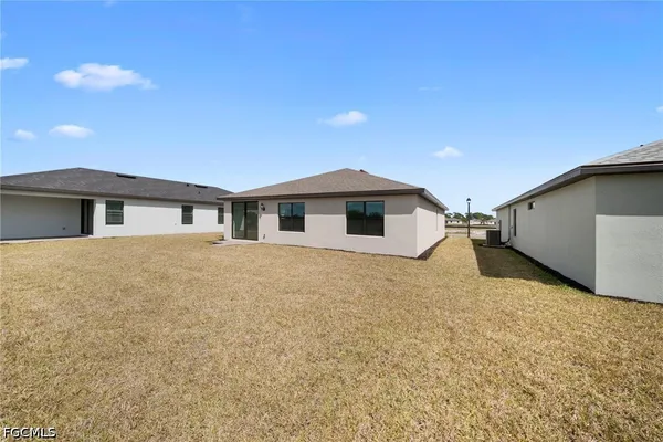 $2,000 | 270 Silent Lk Drive, Lehigh Acres, FL 33974