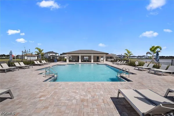 $2,000 | 270 Silent Lk Drive, Lehigh Acres, FL 33974