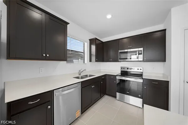 $2,000 | 270 Silent Lk Drive, Lehigh Acres, FL 33974