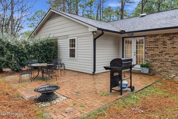 $430,000 | 5 Birdie Drive, Whispering Pines, NC 28327