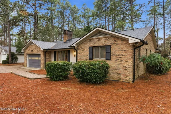 $430,000 | 5 Birdie Drive, Whispering Pines, NC 28327