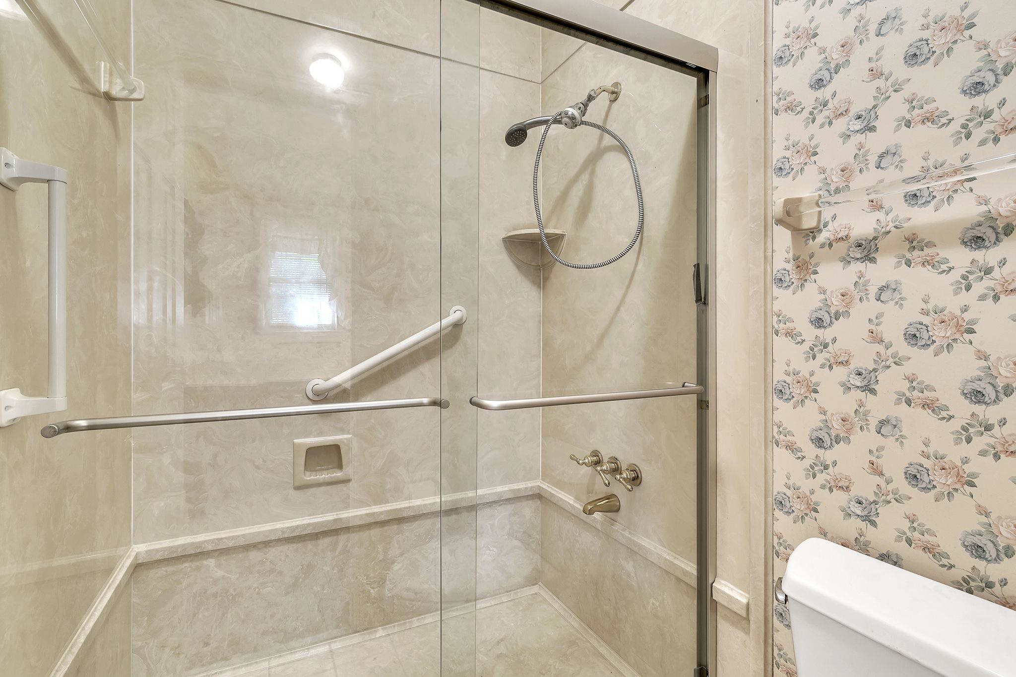 367 Ridgewood Drive Daphne, AL 36526 - Photo 43 of 71 Bathroom