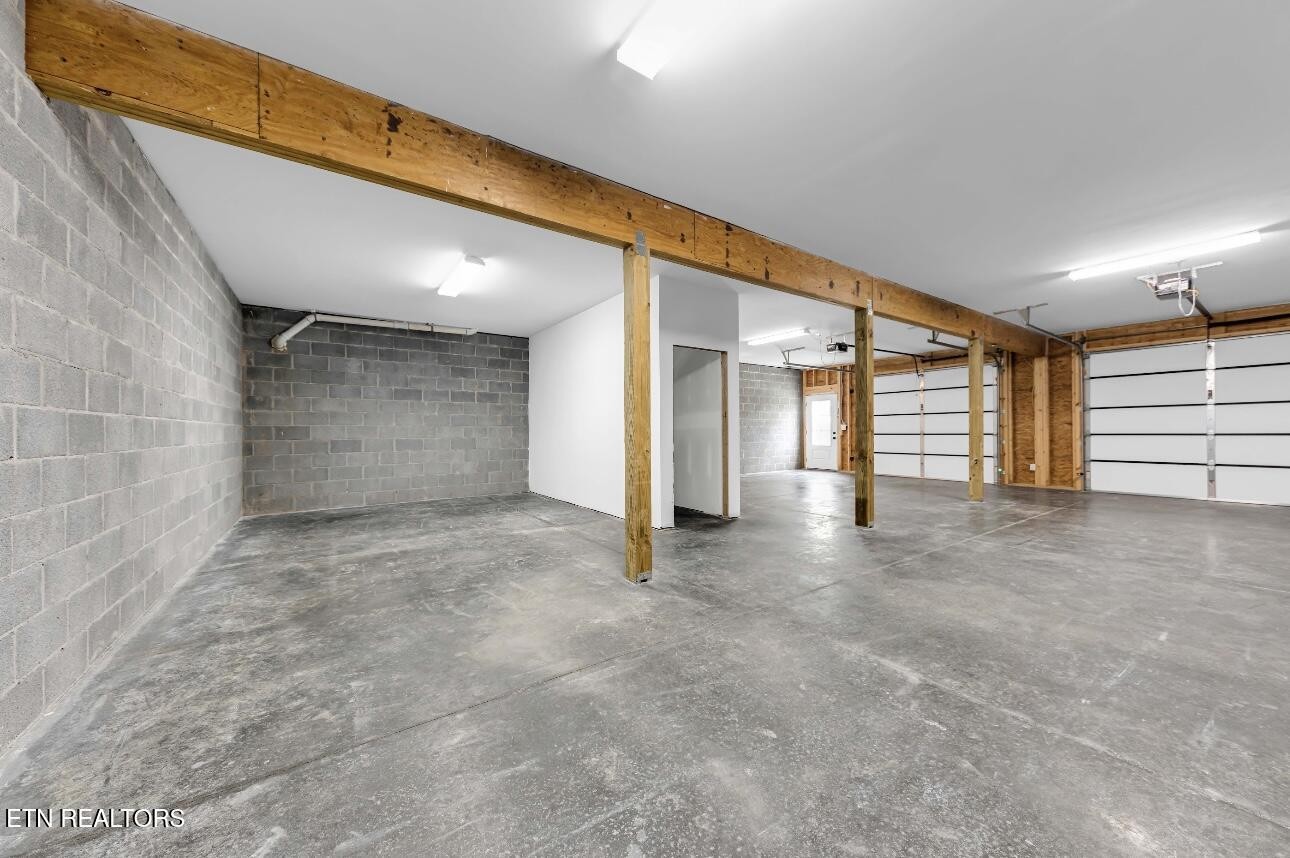 246 Clear Creek Road Kodak, TN 37764 - Photo 7 of 23 a view of an empty room