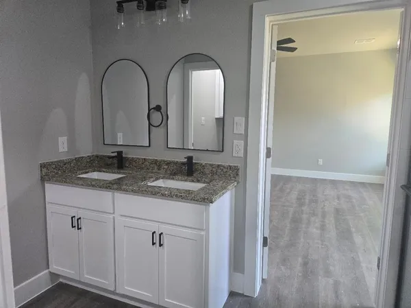 $2,250 | 1342 Wyatt Street, Waxahachie, TX 75165